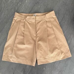 Totême Pleated Tailored Shorts Beige – Size EU 36 (170/684)